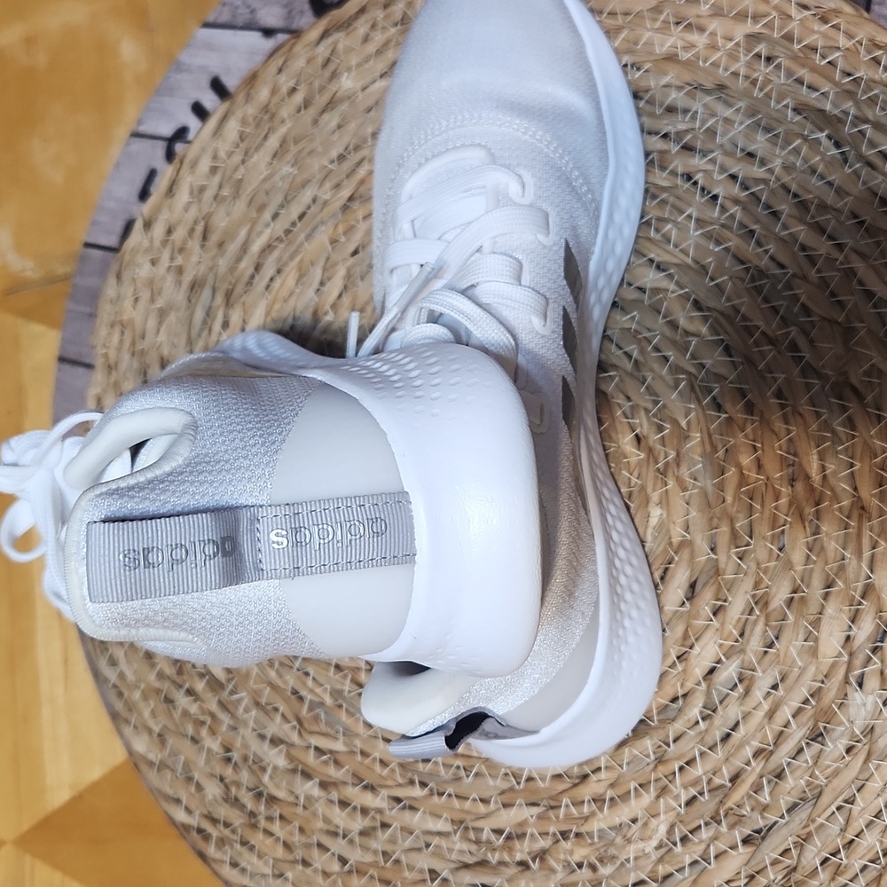 Adidas sneakers - Picture 6 of 11